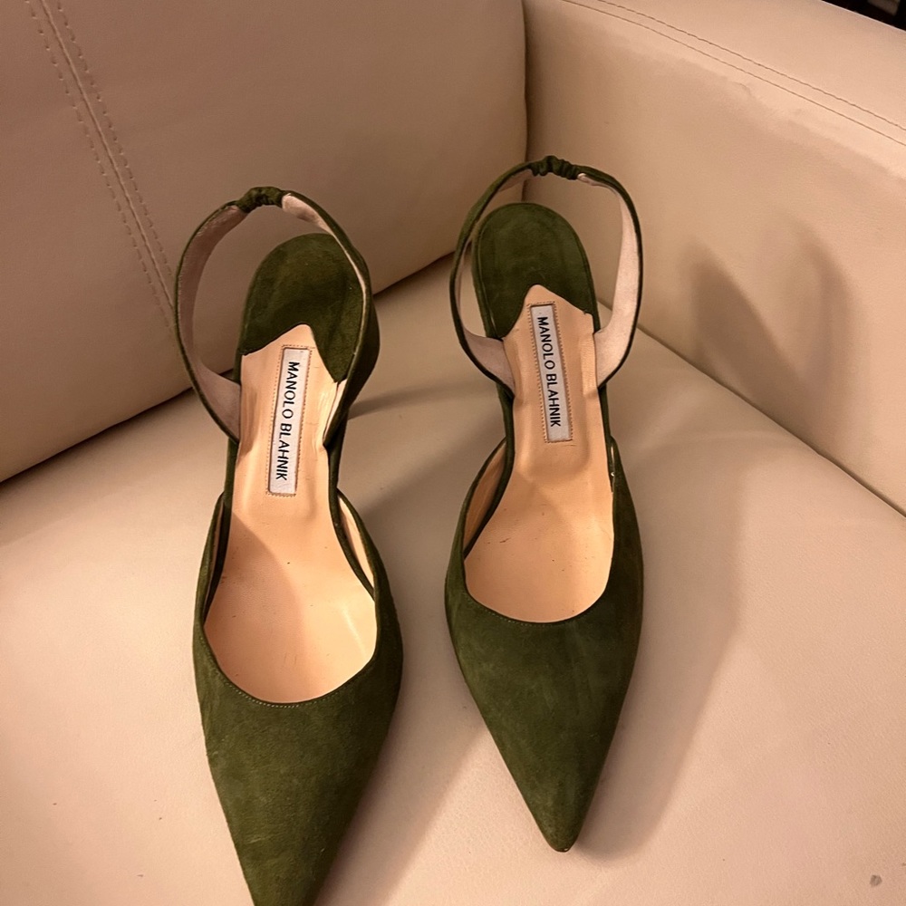 Manolo Blahnik - Picture 1 of 3